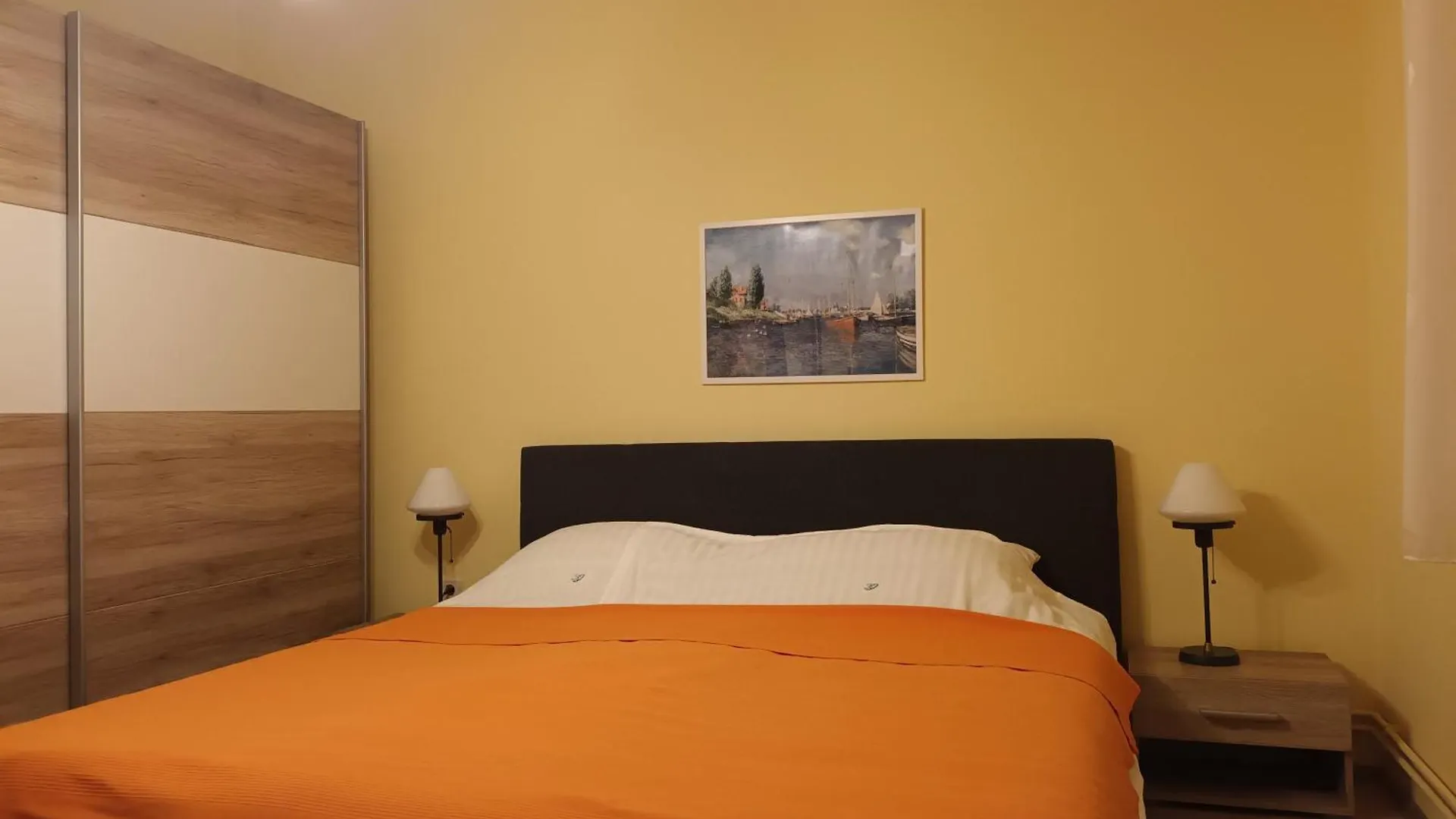 Apartments Orange Lovran